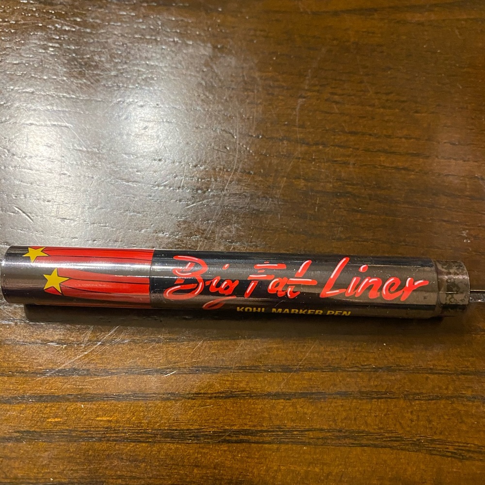 Eye liner